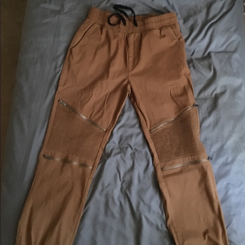 Brown khaki joggers($25) New, no damage.